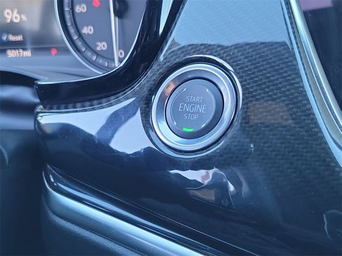 Used 2025 Cadillac XT6 Sport w/ Technology Package image 16