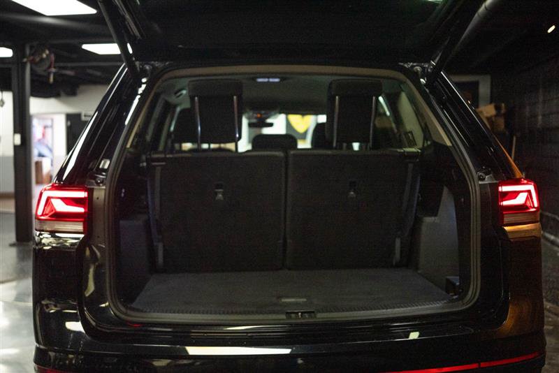 Used 2025 Volkswagen Atlas SE AWD/4WD image 7