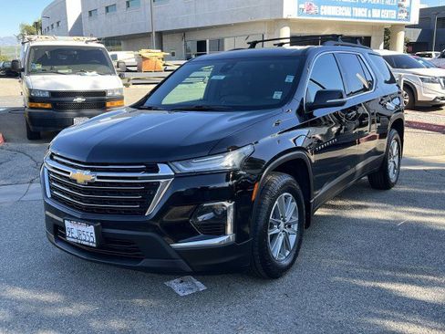 Used 2023 Chevrolet Traverse LT image 34