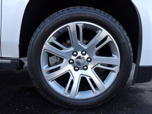 Used 2019 Cadillac Escalade Premium Luxury image 13