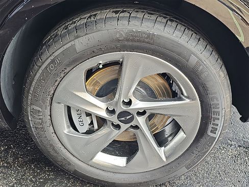 Certified 2026 Genesis GV70 2.5T Advanced image 12