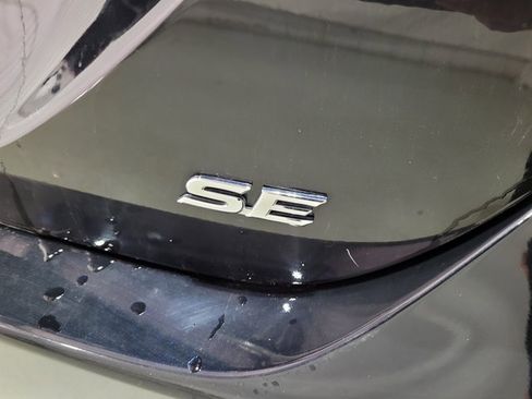 Used 2020 Toyota Camry SE image 55