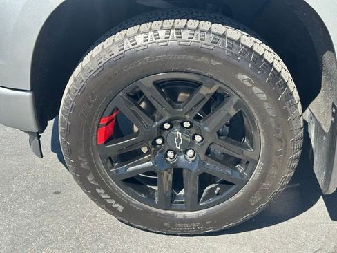 Used 2023 Chevrolet Silverado 1500 RST w/ Redline Edition AWD/4WD image 32
