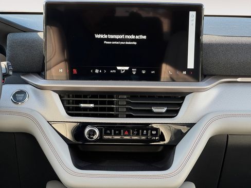 New 2026 Ford Explorer Active w/ Active Comfort Package image 13