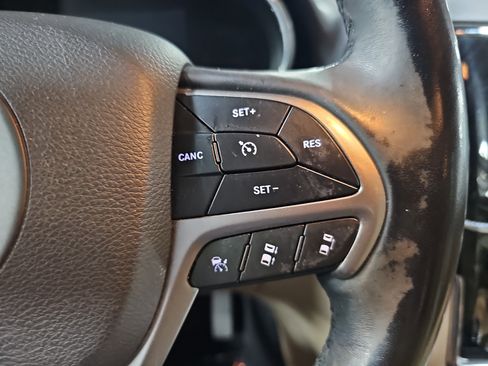 Used 2020 Jeep Grand Cherokee Limited w/ Trailer Tow Group IV RWD image 18