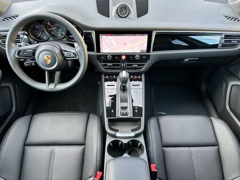 New 2026 Porsche Macan image 6