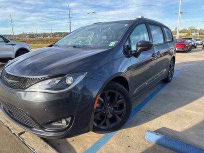 Used 2020 Chrysler Pacifica Touring-L Plus