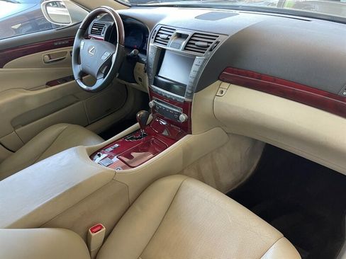 Used 2011 Lexus LS 460 image 32