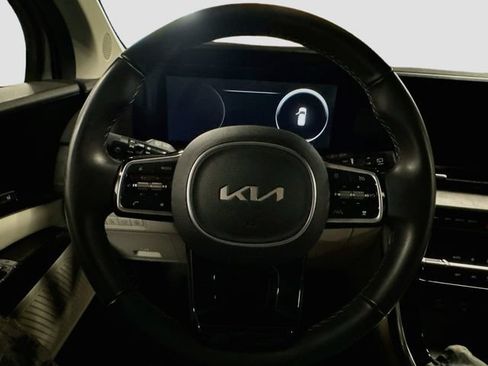 Used 2024 Kia Carnival SX FWD image 11