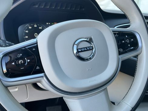 Used 2020 Volvo XC90 T6 Momentum image 31