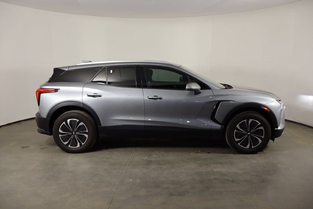 Used 2024 Chevrolet Blazer EV LT AWD/4WD image 58