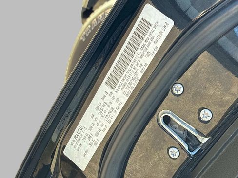 Used 2016 RAM 2500 Laramie w/ Snow Chief Group AWD/4WD image 24