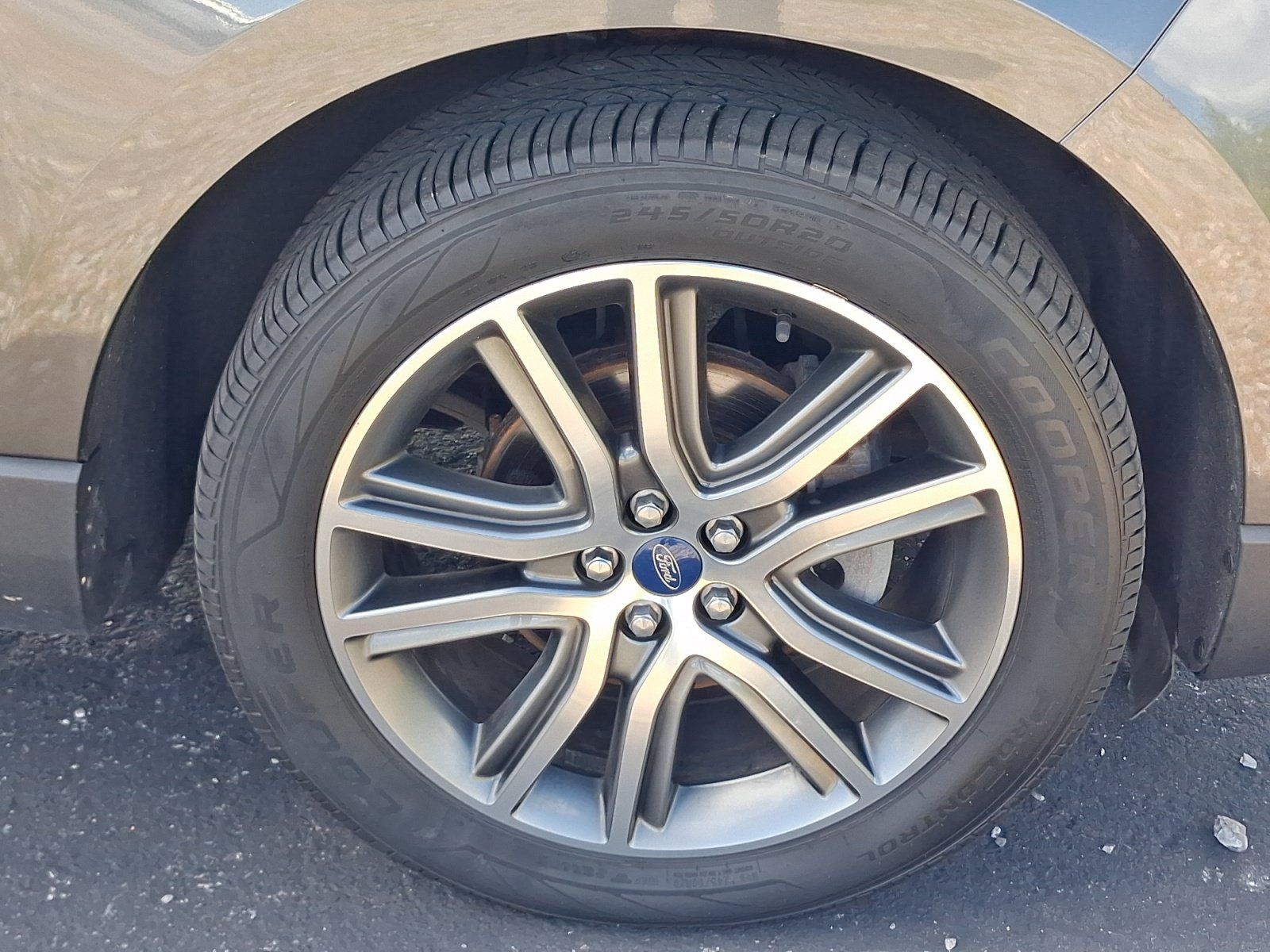 Used 2019 Ford Edge Titanium FWD image 8