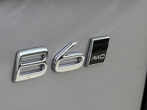 New 2026 Volvo XC90 B6 Core image 9