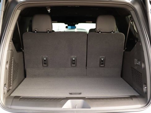 New 2026 GMC Yukon XL Elevation image 32