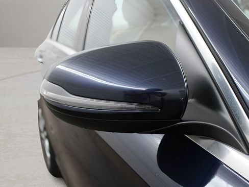 Used 2016 Mercedes-Benz C 300 4MATIC Sedan image 2