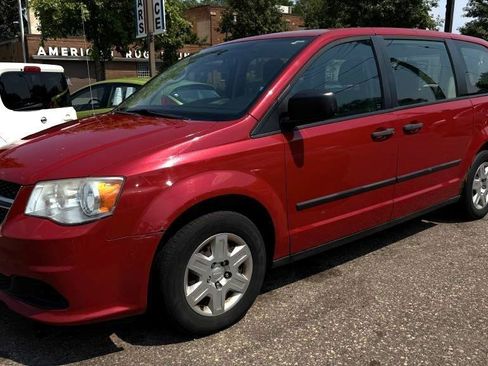 Used 2013 Dodge Grand Caravan American Value Package FWD image 2