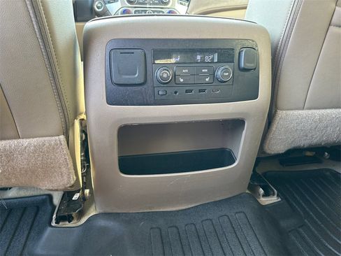 Used 2018 Chevrolet Tahoe LT image 23