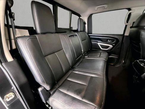 Used 2016 Nissan Titan SL RWD image 29