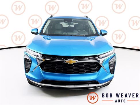 New 2026 Chevrolet Trax LT w/ Driver Confidence Package FWD image 2