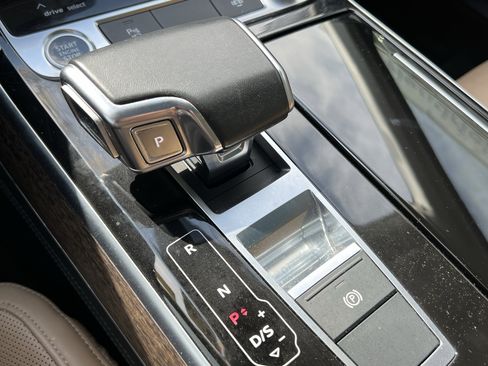 Used 2021 Audi A8 L 4.0T w/ Executive Plus Package AWD/4WD image 50