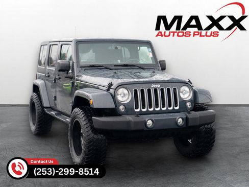 Used 2018 Jeep Wrangler Unlimited Sahara AWD/4WD image 1