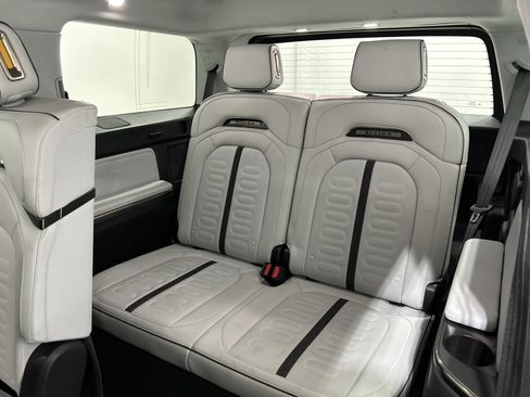 Used 2024 Rivian R1S Adventure AWD/4WD image 22