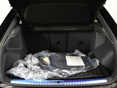 New 2025 Audi Q3 2.0T Premium w/ Convenience Package image 24