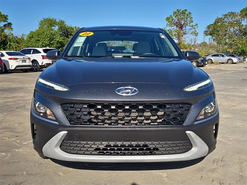 Used 2023 Hyundai Kona SE image 3