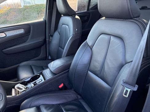 Certified 2023 Volvo XC40 B5 Ultimate w/ Protection Package Premier AWD/4WD image 20