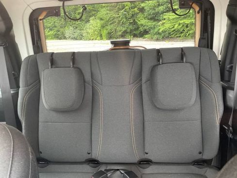 Used 2024 Jeep Wrangler Sport AWD/4WD image 30