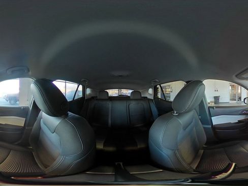 Used 2025 Chevrolet Trax LT image 41