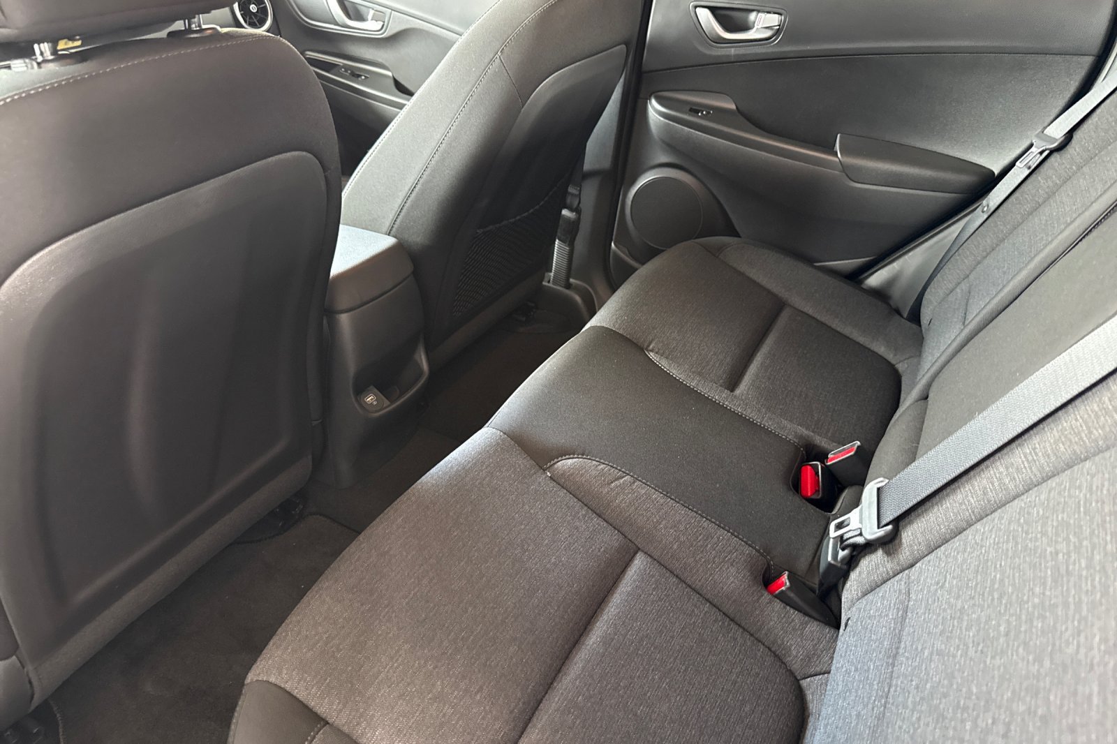 Used 2023 Hyundai Kona SE w/ Cargo Package FWD image 12
