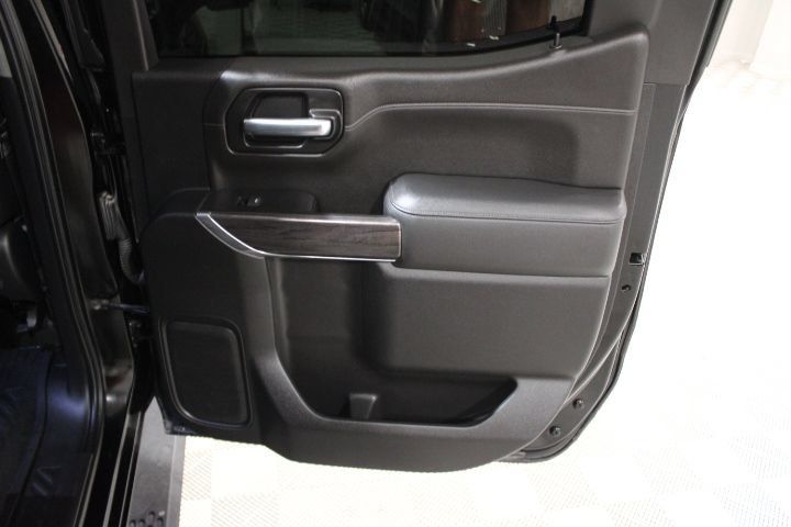 Used 2021 Chevrolet Silverado 1500 LTZ AWD/4WD image 30