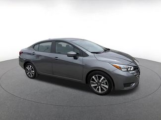Used 2025 Nissan Versa SV video 2