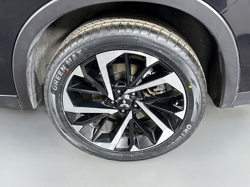 Used 2024 Mitsubishi Outlander SE Black Edition image 37