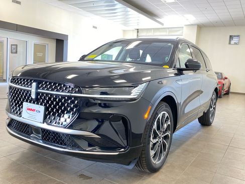 New 2026 Lincoln Nautilus Reserve AWD/4WD image 4