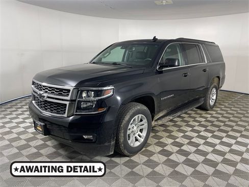 Certified 2017 Chevrolet Suburban LT image 1
