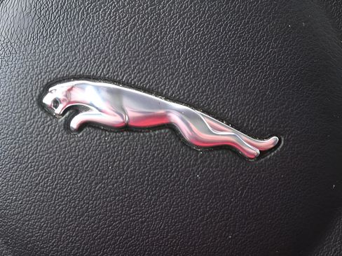 Used 2020 Jaguar F-PACE Prestige AWD/4WD image 23