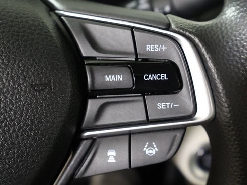 Used 2018 Honda Accord LX image 37