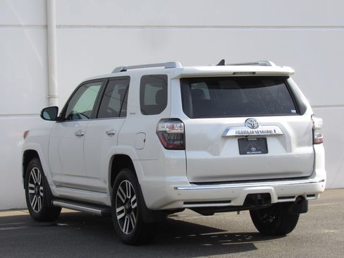 Used 2016 Toyota 4Runner Limited AWD/4WD image 5