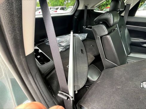 Used 2023 Kia Sorento S w/ Panoramic Sunroof Package AWD/4WD image 16
