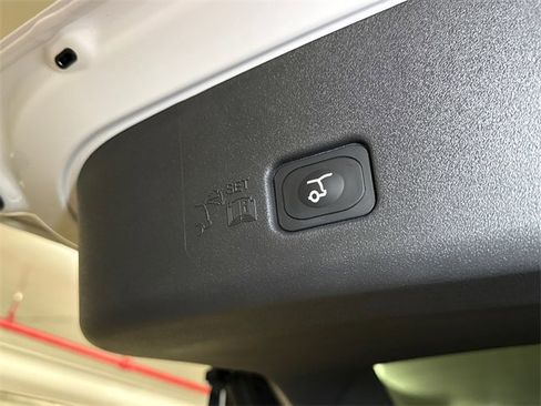 New 2026 Lincoln Nautilus Reserve image 14