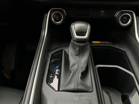 Used 2025 Toyota Grand Highlander XLE image 25