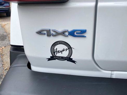 Used 2023 Jeep Wrangler Sahara w/ Cold Weather Group image 5