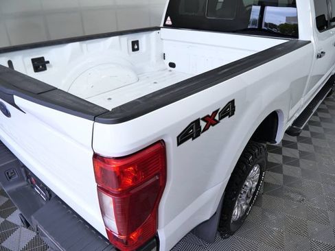 Used 2022 Ford F350 XLT w/ XLT Premium Package AWD/4WD image 9
