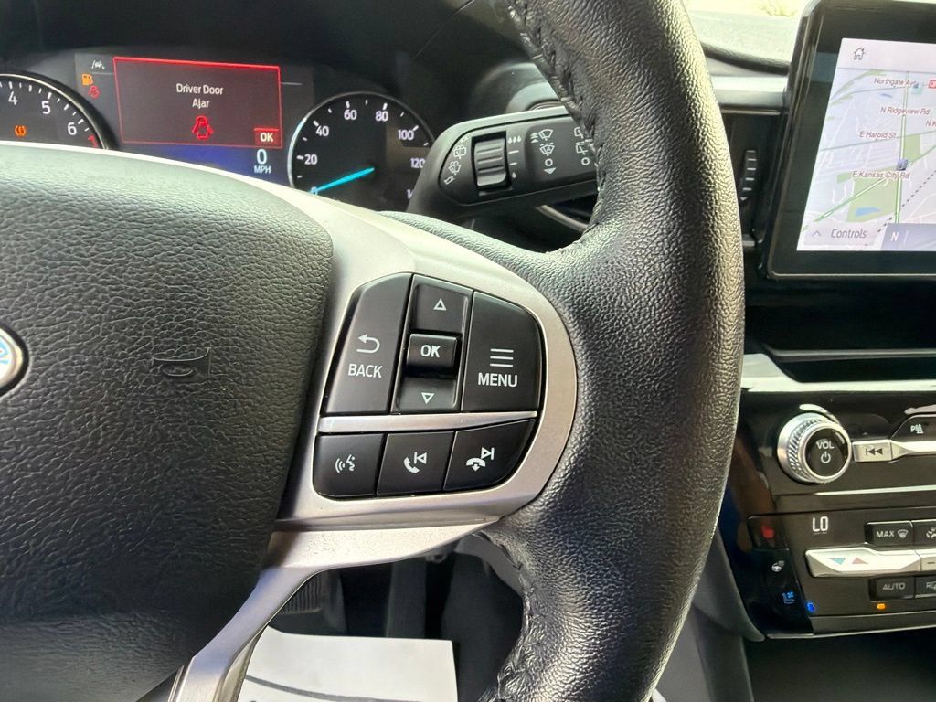 Used 2021 Ford Explorer Limited w/ Equipment Group 301A AWD/4WD image 21