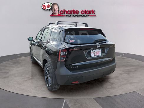 New 2026 Nissan Kicks SR w/ Cold Weather Package FWD image 4