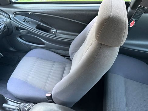 Used 2004 Ford Mustang Coupe RWD image 29