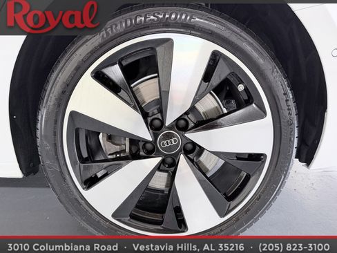 Used 2025 Audi A5 2.0T Premium Plus w/ Premium Plus AWD/4WD image 7